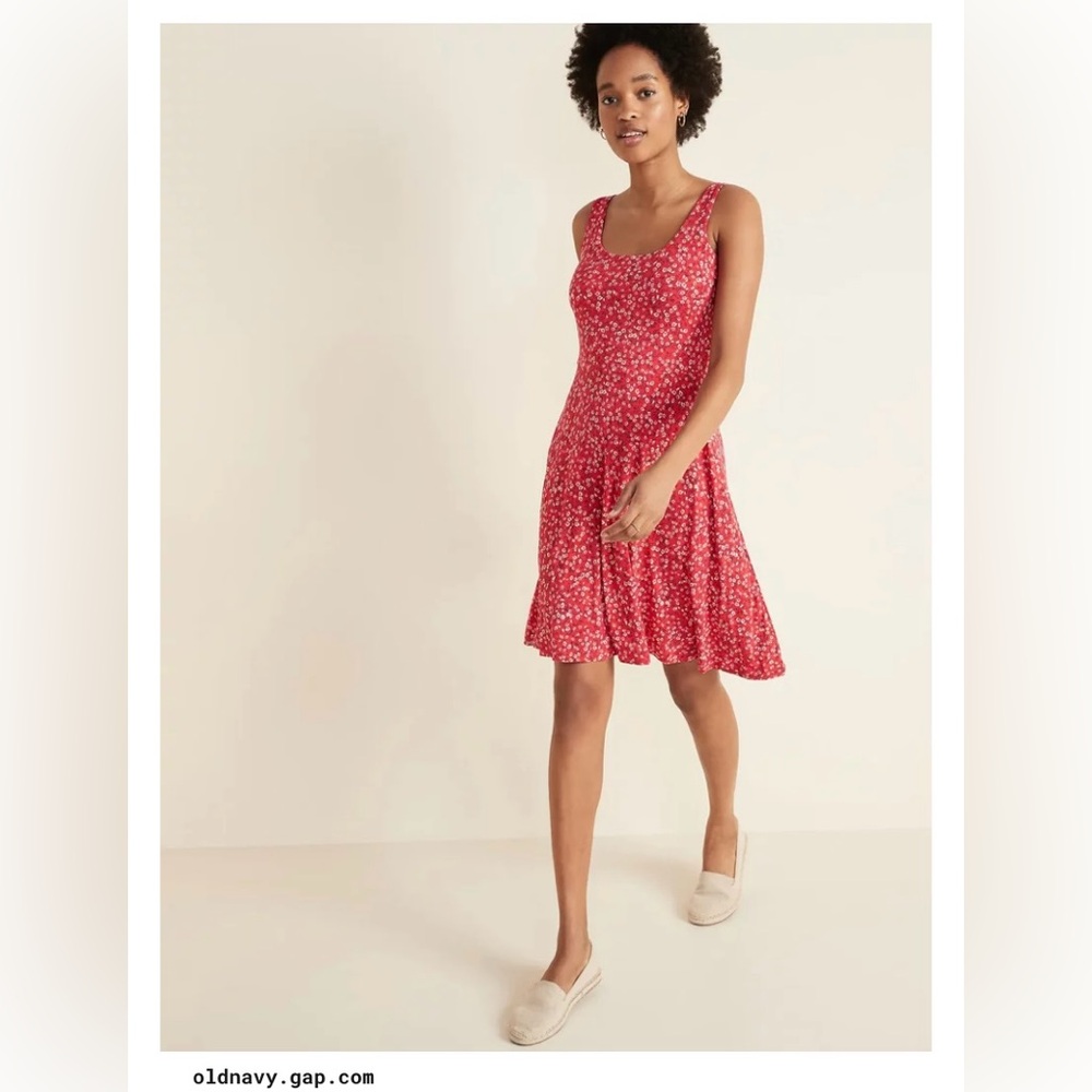 Old Navy Sleeveless Fit & Flare Jersey Dress